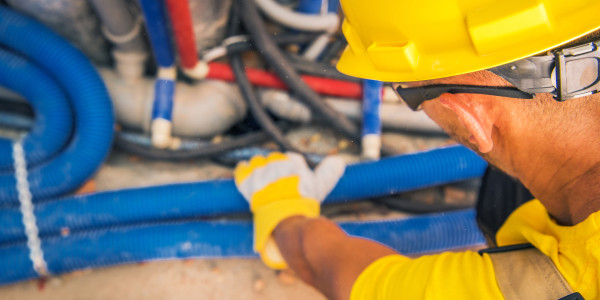 Electricistas Industriales · Instaladores Alta / Baja Tensión en Castelló · Revisión y mantenimiento de cuadros eléctricos y sistemas de control