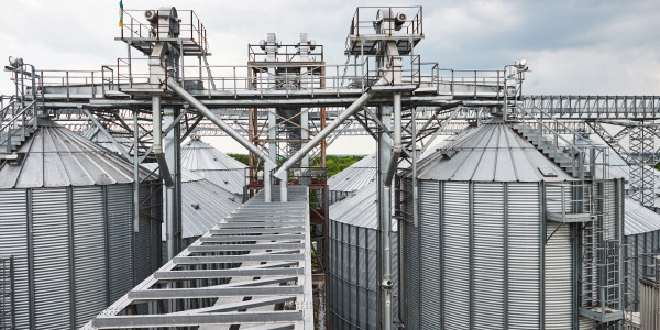 Mecánicos Industriales · Montadores de Estructuras / Maquinaria Ares del Maestrat · Inspección y lubricación de piezas móviles